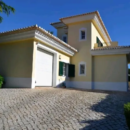 Vakantiehuis Castro *
